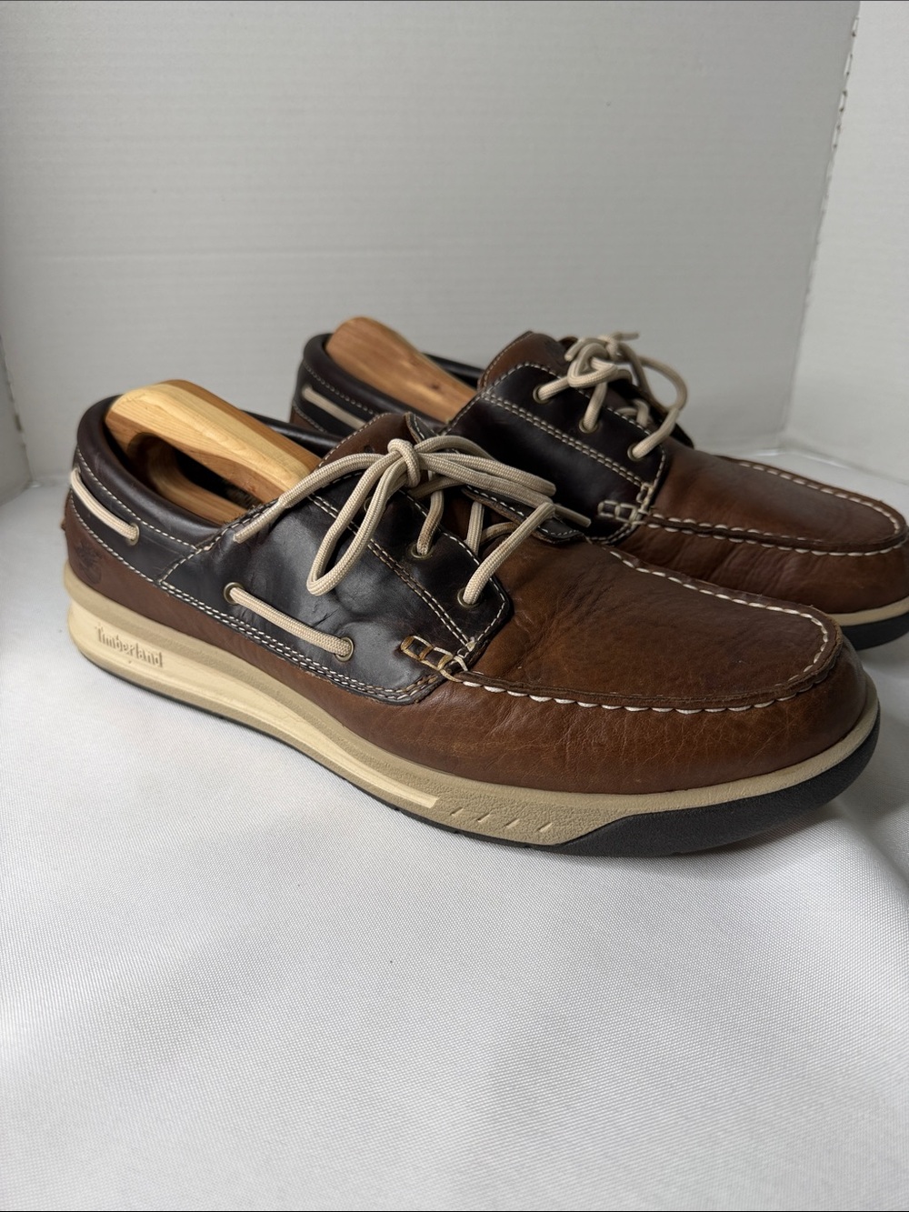 Timberland Two-Tone Brown Leather Boat Shoes with Tan Sole. Size 13